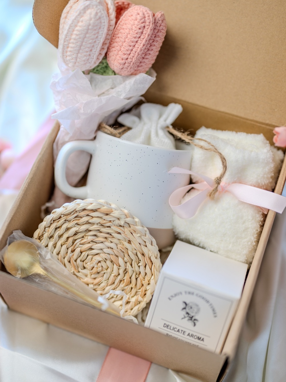 Speckled White Ceramic Mug Gift Set with Pink Accents